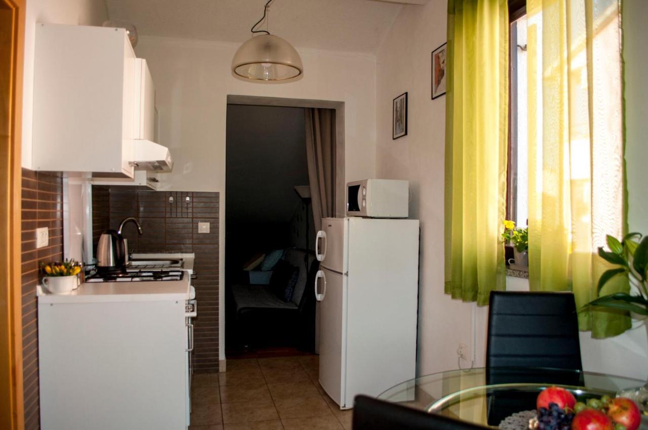 Apartment Rosa 2 Rovinj Exterior photo